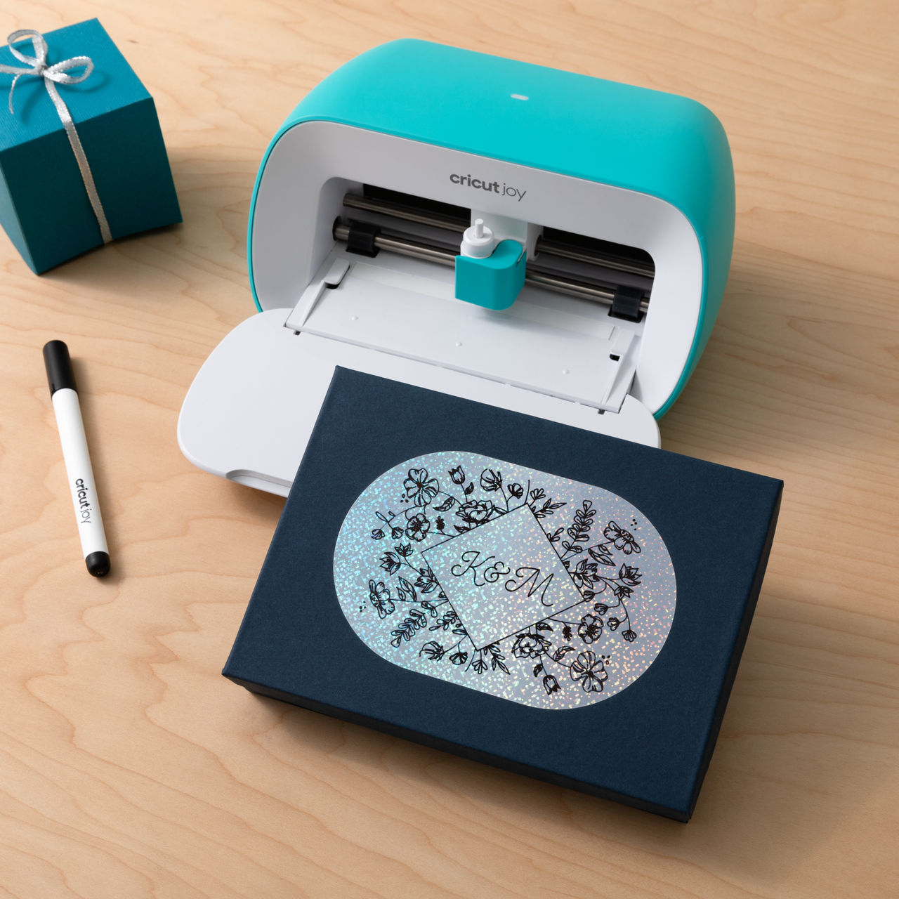 Cricut Smart Vinyl Permanent Writable Joy 14x33cm 4 sheets (Silver Holographic)
